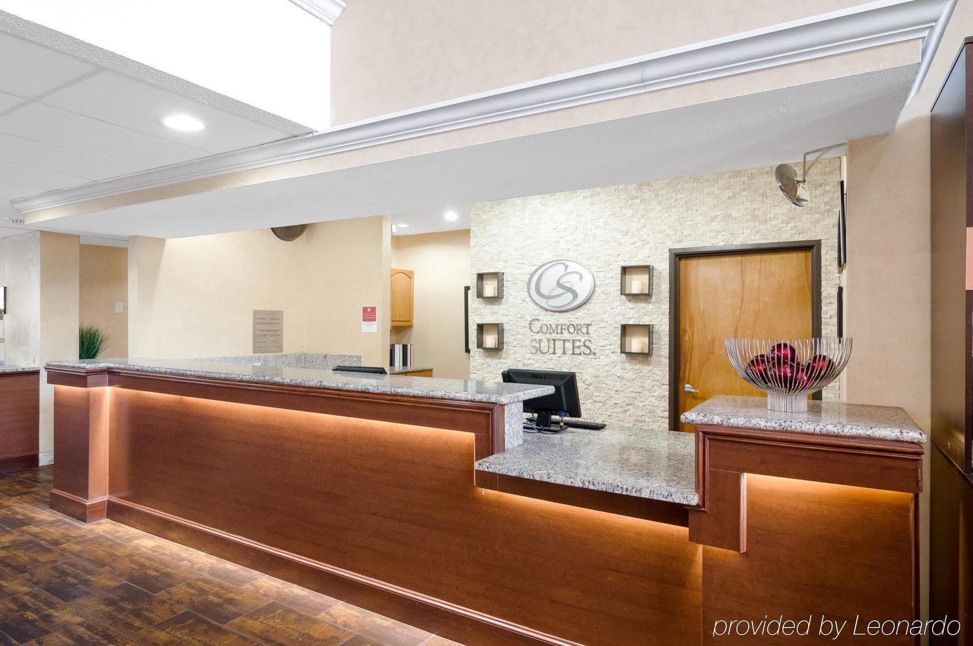 Quality Suites Irving-Las Colinas Exterior photo